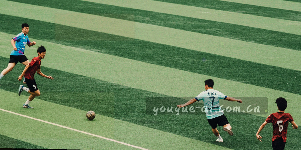 抽象文档页与彩色标签条交叠的几何图形，表现版本与说明的关系